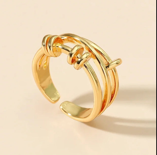 1pc Fashion Criss Cross Circle Decor Cuff Ring